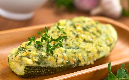 Grillowana cukinia z serem kozim z menu beszamel