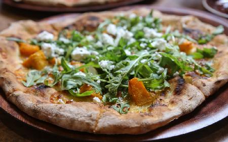 Pizza z dynią i kozim serem - po prostu pycha!