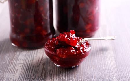 Chutney z buraków i jabłek - idealny dodatek do mięs i serów