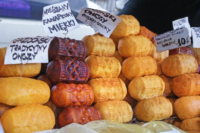 Grillowany ser: jakie sery nadają się na grilla?